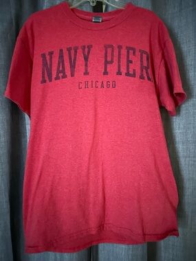 Gildan Red Navy Pier Chicago Graphic Tee